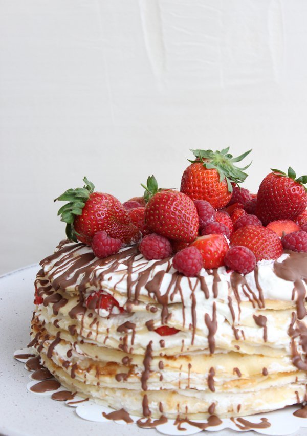 Crêpe-Torte mit Erdbeeren