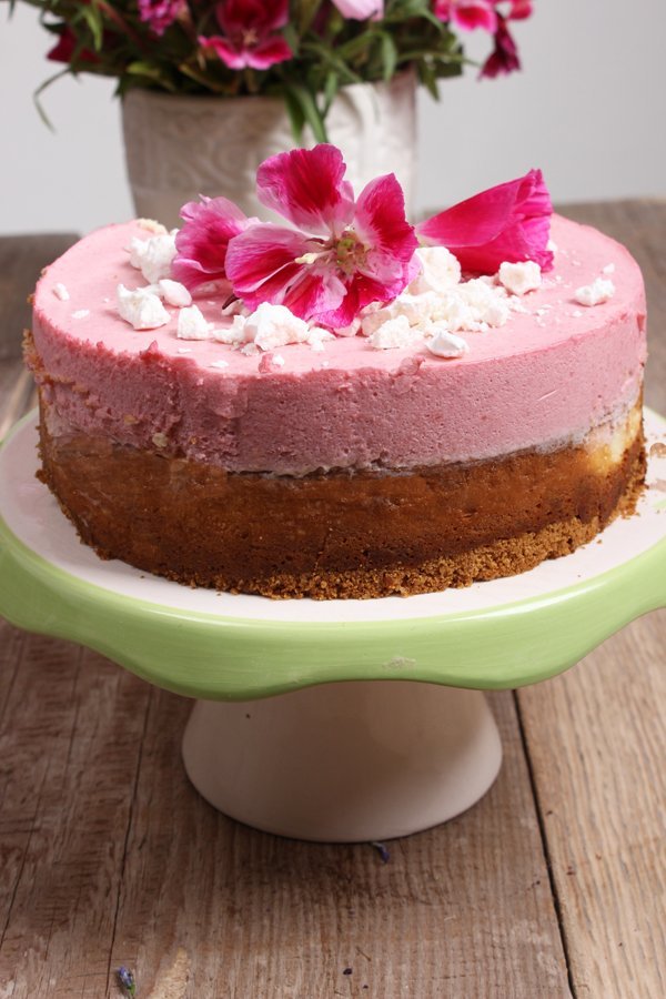 Cheesecake mit Himbeersahne