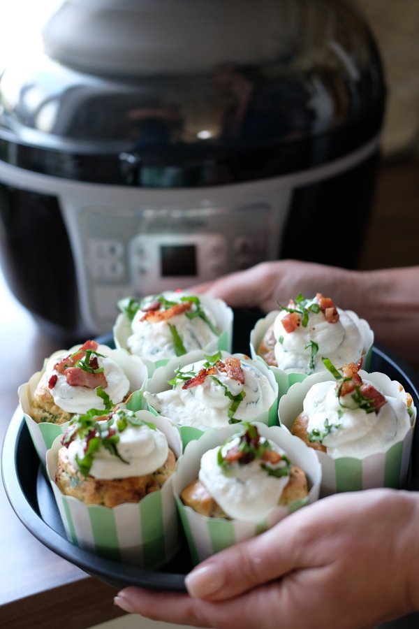 Bärlauch-Bacon Muffins mit Bärlauch Frosting - Mit der Klarstein VitAir Turbo Heißluftfritteuse