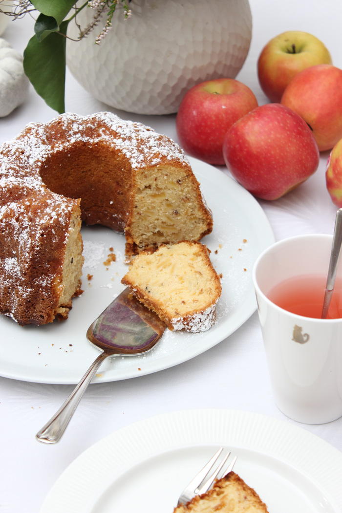 Low Carb Apfel-Gugelhupf Rezept