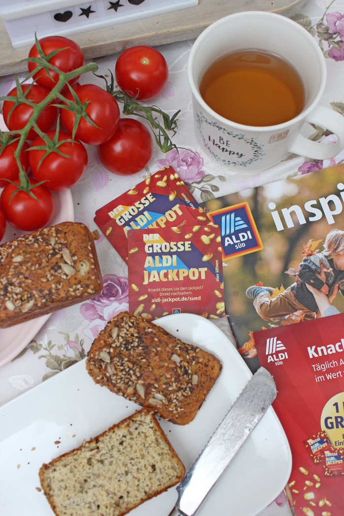 Low Carb Brötchen ohne Mehl mit verschiedenen Körner Rezept