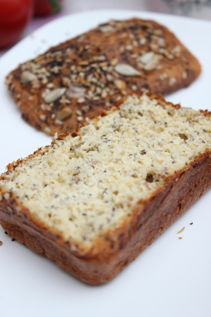 Low Carb Brötchen ohne Mehl mit verschiedenen Körner Rezept